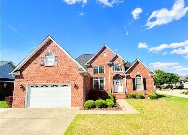 Property at 328 W Summerchase Dr, Fayetteville, NC 28311, 5 beds, 3.5 baths