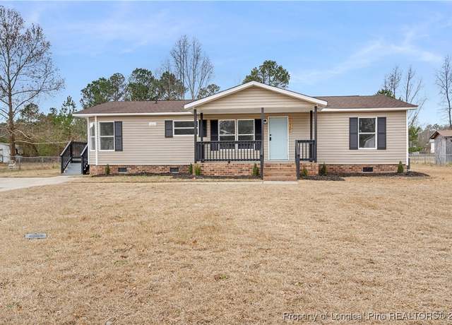 Property at 1410 Darby Dr, Raeford, NC 28376, 3 beds, 2 baths