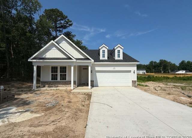Property at 1001 Commodore Ct, Fayetteville, NC 28312, 4 beds, 3 baths