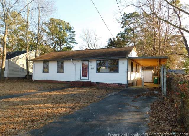 Property at 1002 E 13th St, Lumberton, NC 28358, 3 beds, 1 bath