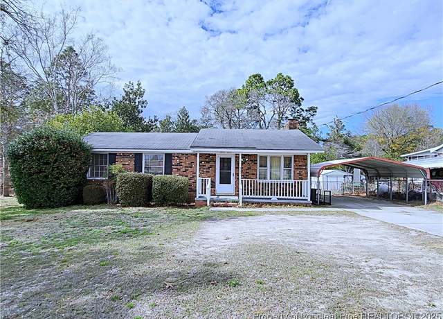 Property at 4104 Legion Rd, Hope Mills, NC 28348, 3 beds, 1.5 baths