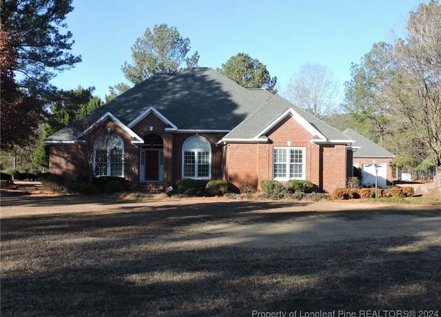 Property at 3231 Fairgrove Ct, Eastover, NC 28312, 4 beds, 2.5 baths