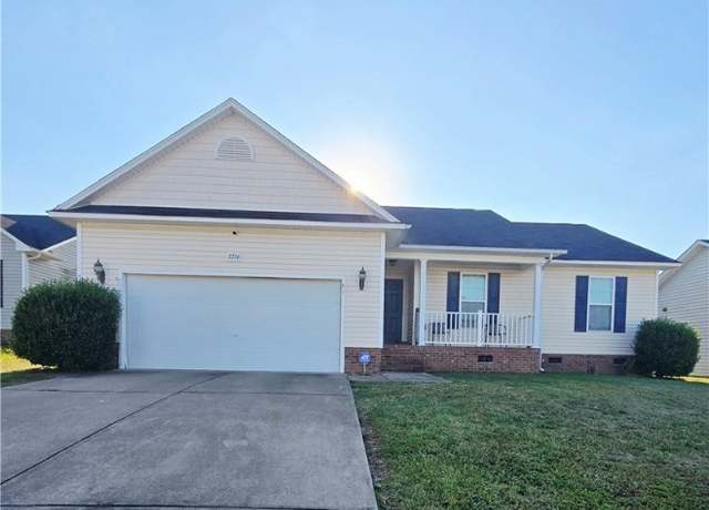 Property at 2216 Cliff Swallow Dr, Fayetteville, NC 28306, 3 beds, 2 baths