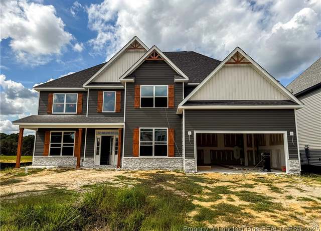 Property at 1743 Smith Farm St, Fayetteville, NC 28306, 5 beds, 4.5 baths