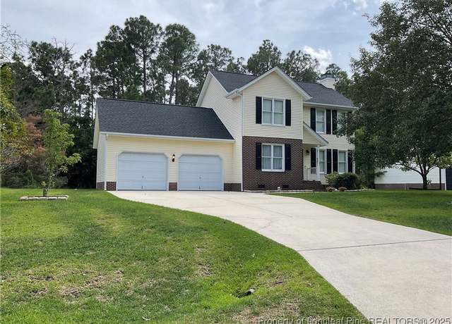 Property at 284 Coachman Way, Sanford, NC 27332, 3 beds, 2.5 baths