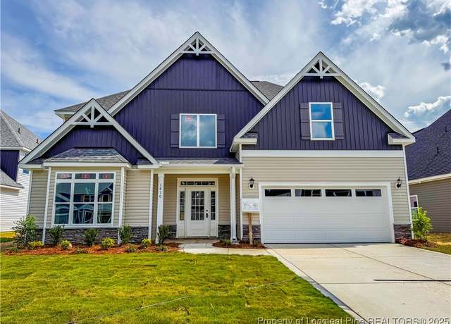 Property at 1810 Smith Farm St, Fayetteville, NC 28306, 4 beds, 3.5 baths
