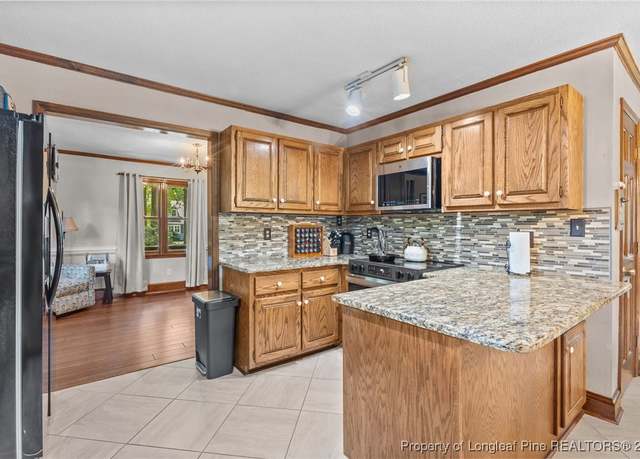 Property at 3732 Hillcrest St, Hope Mills, NC 28348, 3 beds, 2.5 baths