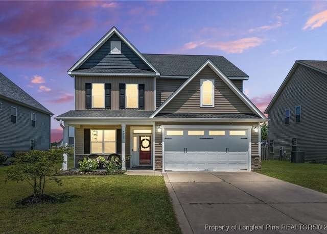 Property at 5612 Stonefield St, Hope Mills, NC 28348, 4 beds, 2.5 baths