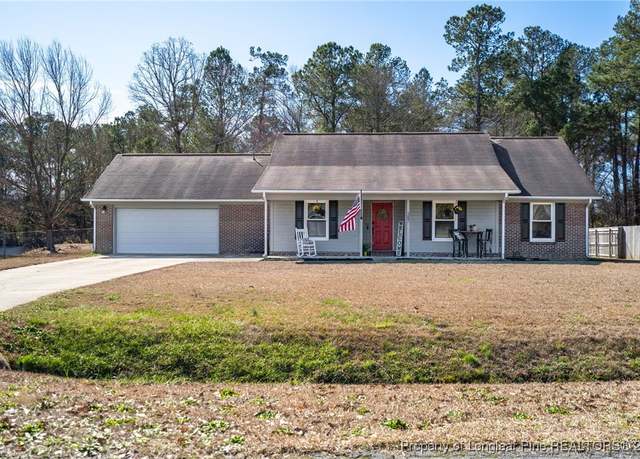 Property at 387 Woodberry Cir, Raeford, NC 28376, 3 beds, 2 baths