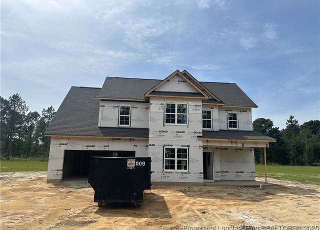 Property at 3083 South River School Rd, Wade, NC 28395, 4 beds, 2.5 baths