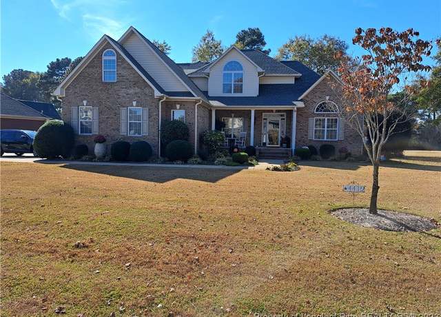 Property at 4412 Bent Grass Dr, Fayetteville, NC 28312, 4 beds, 2.5 baths