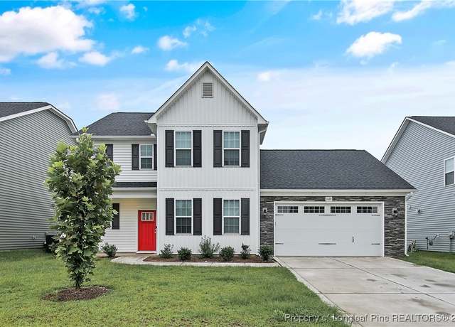Property at 1664 Seattle Slew Ln, Hope Mills, NC 28348, 4 beds, 2.5 baths