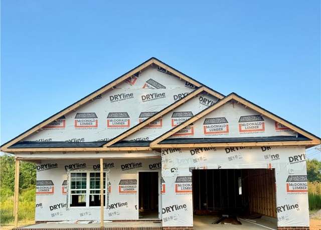 Property at 604 Cypress St, Roseboro, NC 28382, 3 beds, 2 baths