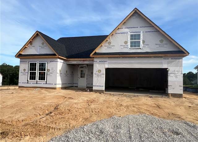 Property at 619 Cresswell Moor Way, Fayetteville, NC 28311, 4 beds, 3 baths