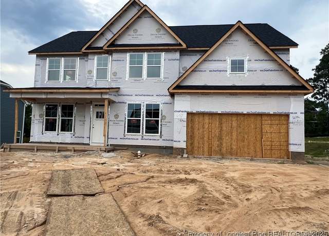 Property at 644 Cresswell Moor Way, Fayetteville, NC 28311, 5 beds, 3 baths