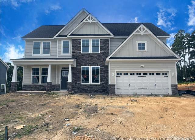Property at 644 Cresswell Moor Way, Fayetteville, NC 28311, 5 beds, 3 baths