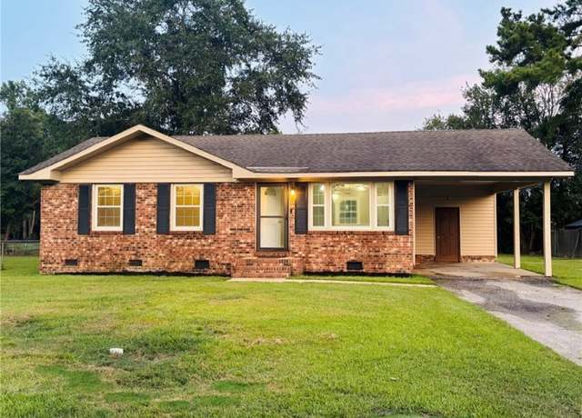 Property at 107 Mars Dr, Dunn, NC 28334, 3 beds, 1.5 baths