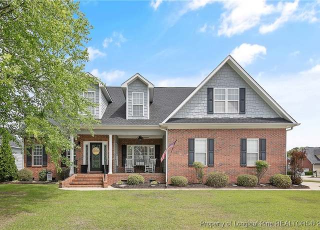 Property at 2600 Franciscan Dr, Fayetteville, NC 28306, 4 beds, 2.5 baths