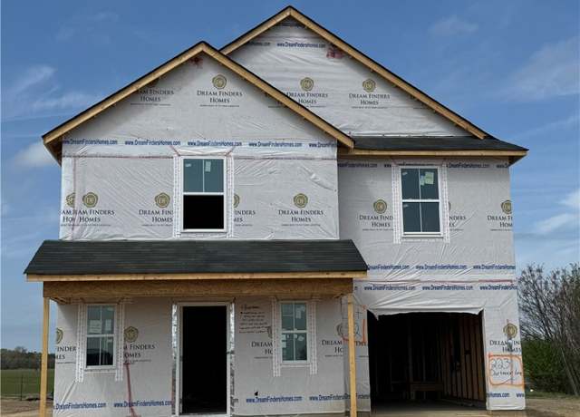 Property at 223 Dartmoor Ln, Raeford, NC 28376, 3 beds, 2.5 baths