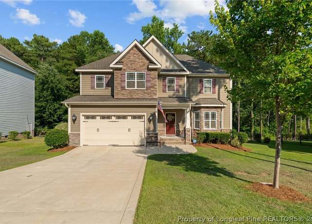 Property at 14 Valley Brook Ln, Spring Lake, NC 28390, 4 beds, 2.5 baths