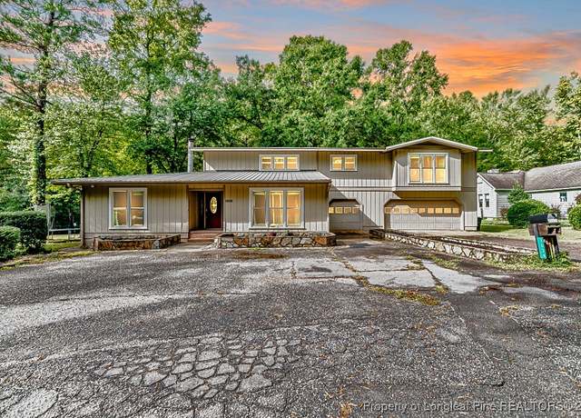 Property at 1634 Stonegate N, Sanford, NC 27332, 4 beds, 4.5 baths