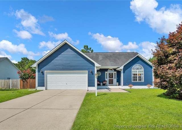 Property at 208 Fallingleaf Dr, Raeford, NC 28376, 4 beds, 3 baths