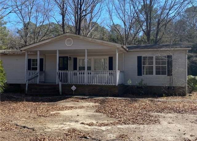 Property at 2162 Dobbin Holmes Rd, Fayetteville, NC 28312, 3 beds, 2 baths