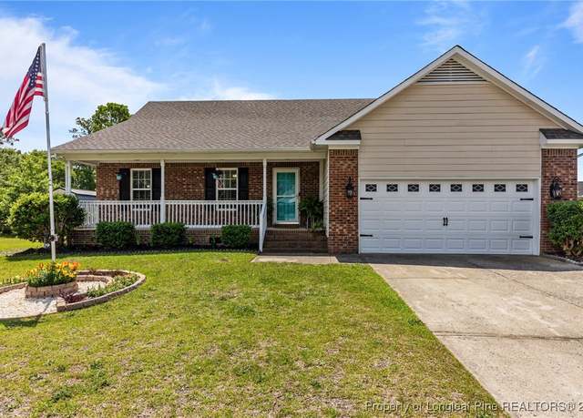 Property at 152 Fallingleaf Dr, Raeford, NC 28376, 4 beds, 3 baths