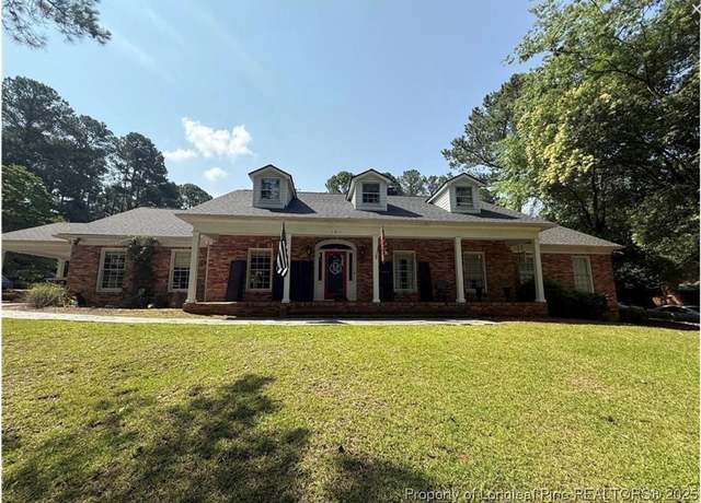 Property at 1911 Raeford Rd, Fayetteville, NC 28305, 4 beds, 3.5 baths