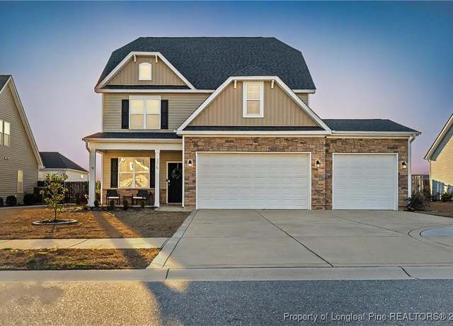 Property at 275 Brentmoor Dr, Raeford, NC 28376, 4 beds, 2.5 baths