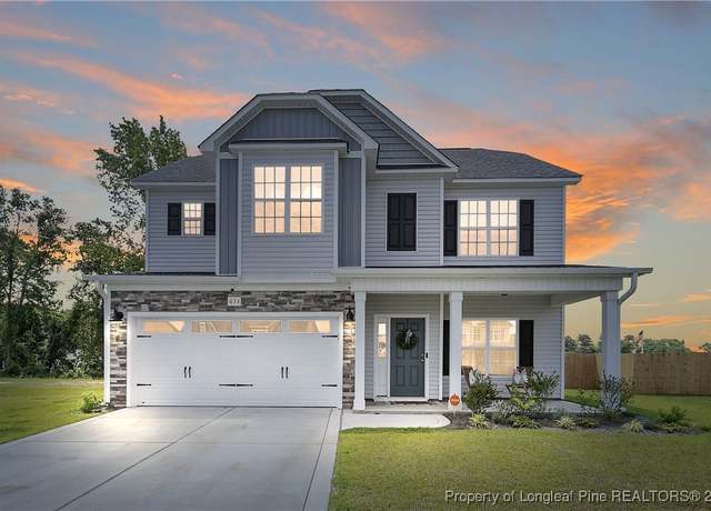 Property at 633 Amusement Dr, Hope Mills, NC 28348, 4 beds, 2.5 baths