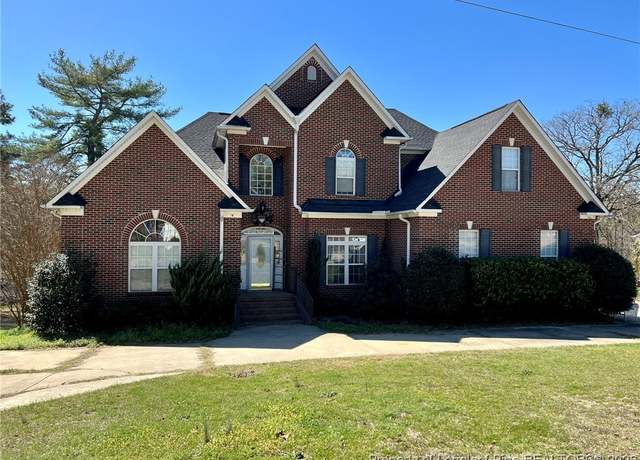 Property at 3322 Vassar Cir, Fayetteville, NC 28306, 3 beds, 2.5 baths
