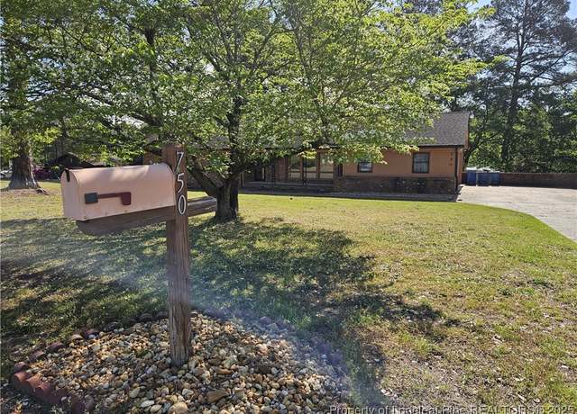 Property at 750 Galloway Dr, Fayetteville, NC 28303, 3 beds, 2.5 baths