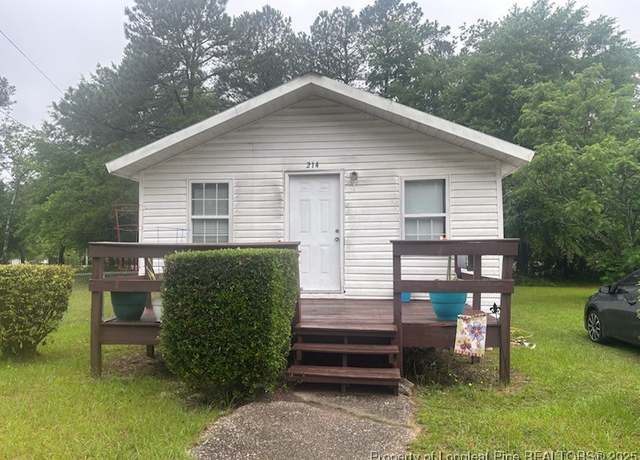 Property at 214 Waddell Dr, Fayetteville, NC 28301, 2 beds, 1 bath
