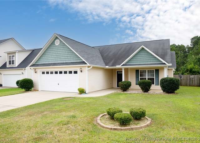 Property at 2557 Spinnaker Dr, Hope Mills, NC 28348, 3 beds, 2 baths