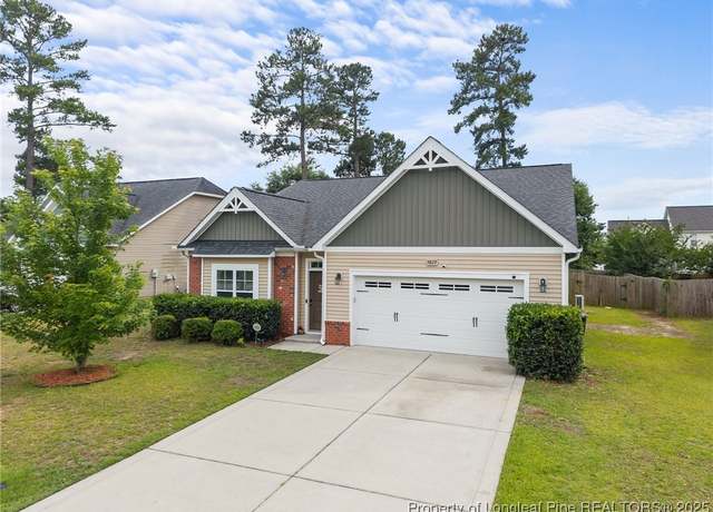 Property at 5829 Crepe Myrtle Dr, Hope Mills, NC 28348, 3 beds, 2 baths