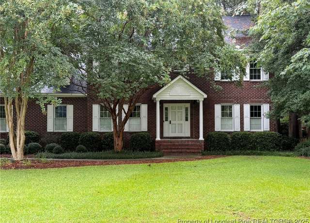 Property at 600 Yorkshire Pl, Lumberton, NC 28358, 5 beds, 3 baths