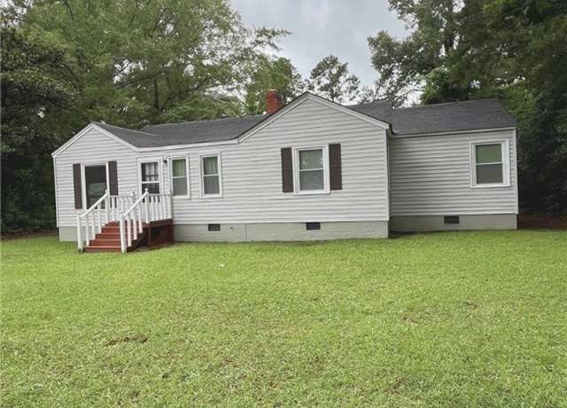 Property at 412 Midland Way, Laurinburg, NC 28352, 4 beds, 2 baths