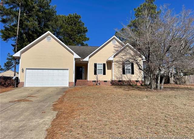 Property at 120 Jefferson Dr, Raeford, NC 28376, 3 beds, 2 baths