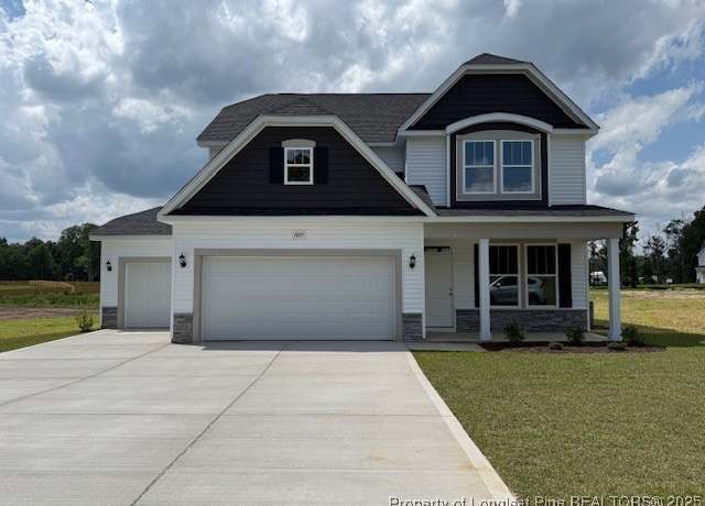 Property at 1015 Commodore Ct, Fayetteville, NC 28312, 4 beds, 2.5 baths