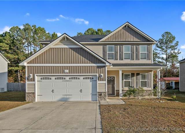 Property at 671 Roanoke Dr, Raeford, NC 28376, 3 beds, 2.5 baths