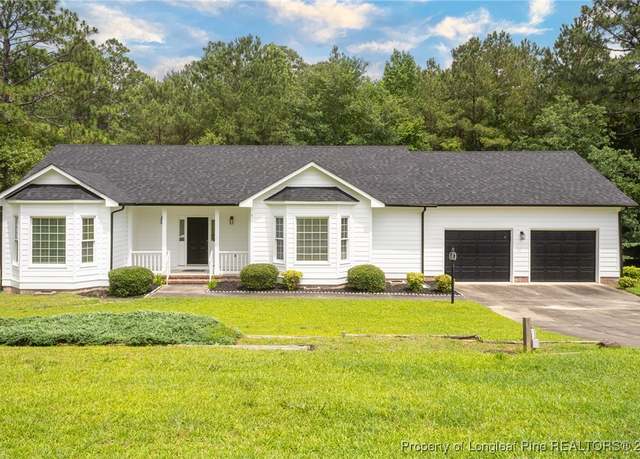 Property at 6860 Harvest Ct, Fayetteville, NC 28306, 3 beds, 2.5 baths