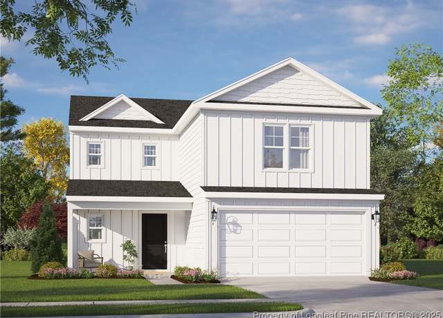 Property at 5811 Panther Dr, Hope Mills, NC 28348, 4 beds, 2.5 baths