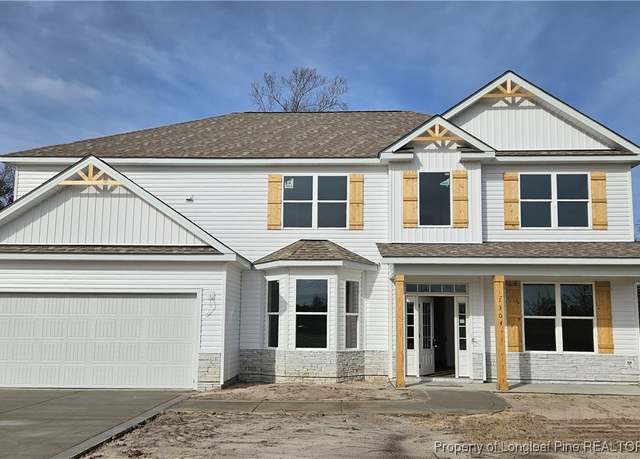 Property at 1819 Smith Farm St, Fayetteville, NC 28306, 4 beds, 3 baths