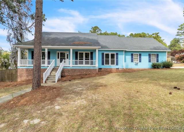 Property at 700 Stonington Dr, Fayetteville, NC 28311, 4 beds, 2.5 baths