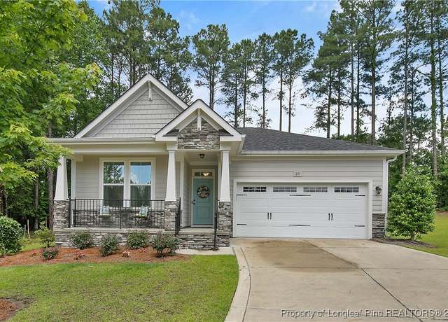 Property at 25 Glenside Ct, Spring Lake, NC 28390, 3 beds, 2 baths