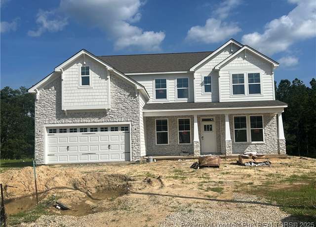 Property at 600 Cresswell Moor Way, Fayetteville, NC 28311, 4 beds, 2.5 baths