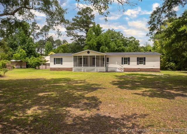 Property at 2990 Aberdeen Rd, Raeford, NC 28376, 4 beds, 2.5 baths