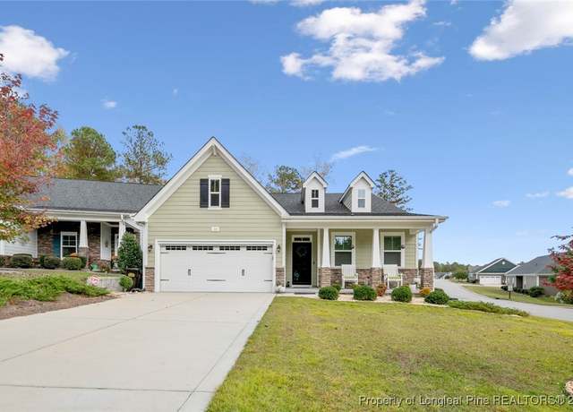 Property at 10 Glenside Ct, Spring Lake, NC 28390, 3 beds, 2 baths