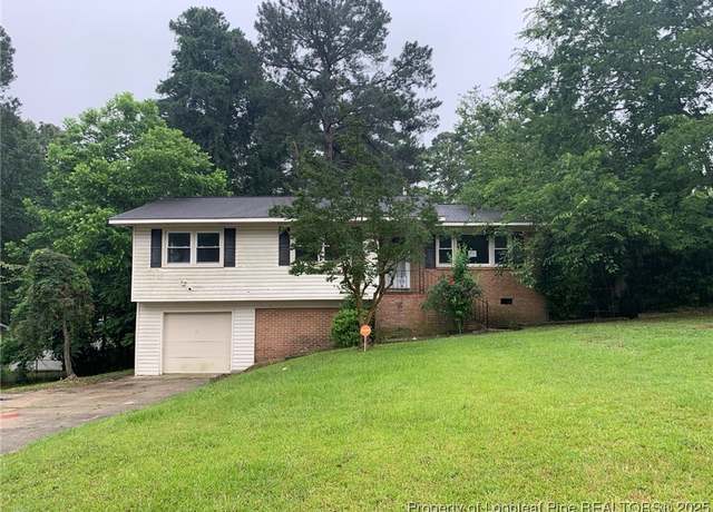 Property at 4627 Cheltenham Rd, Fayetteville, NC 28304, 4 beds, 2.5 baths